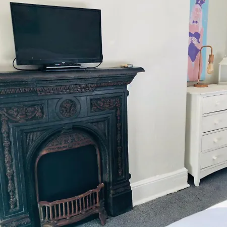Castle View Apartment- 3rd Floor * Scarborough