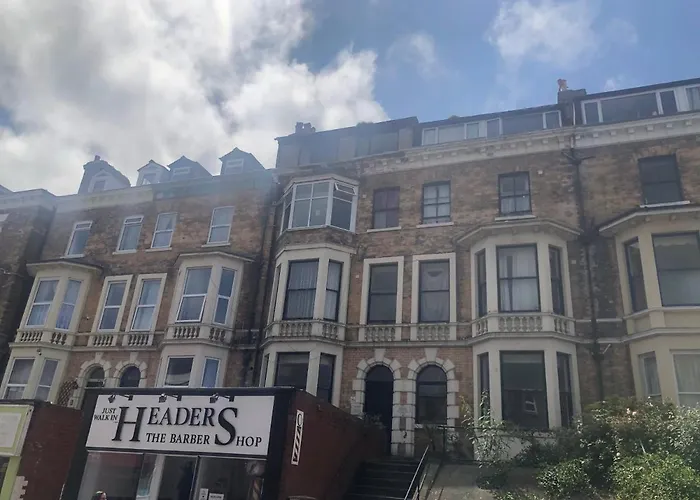 Castle View Apartment- 3rd Floor Scarborough