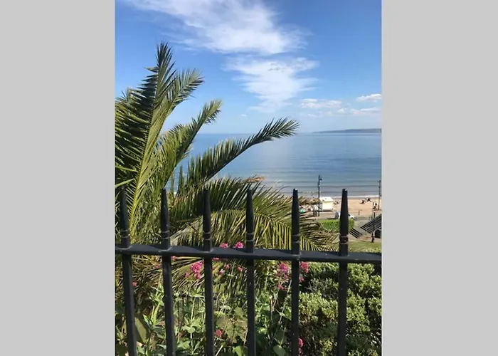 Castle View Apartment- 3rd Floor *