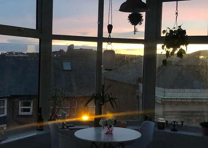 Castle View Apartment- 3rd Floor Scarborough