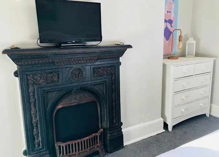 Castle View Apartment- 3rd Floor * Scarborough