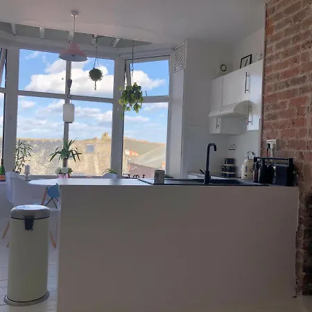 Castle View Apartment- 3rd Floor *